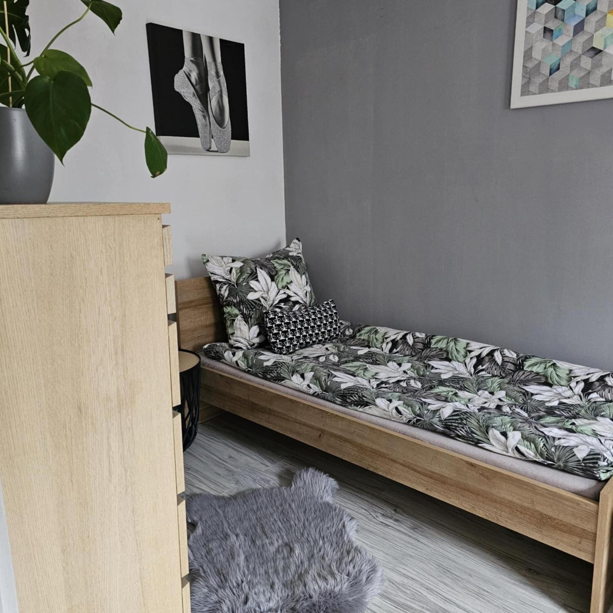 41 Apartment *
